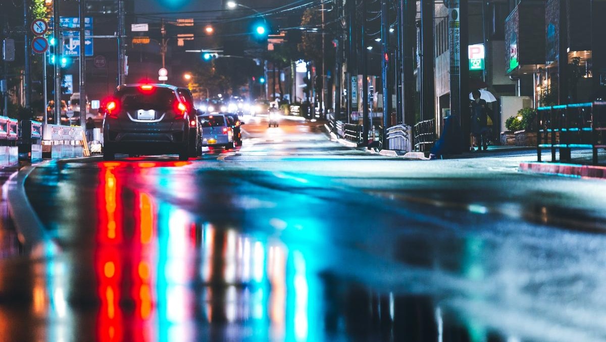 زيادة الاستثمار الأجنبي في المملكة: كيف تضمن « مشاريع 2030 » الاستمرارية؟